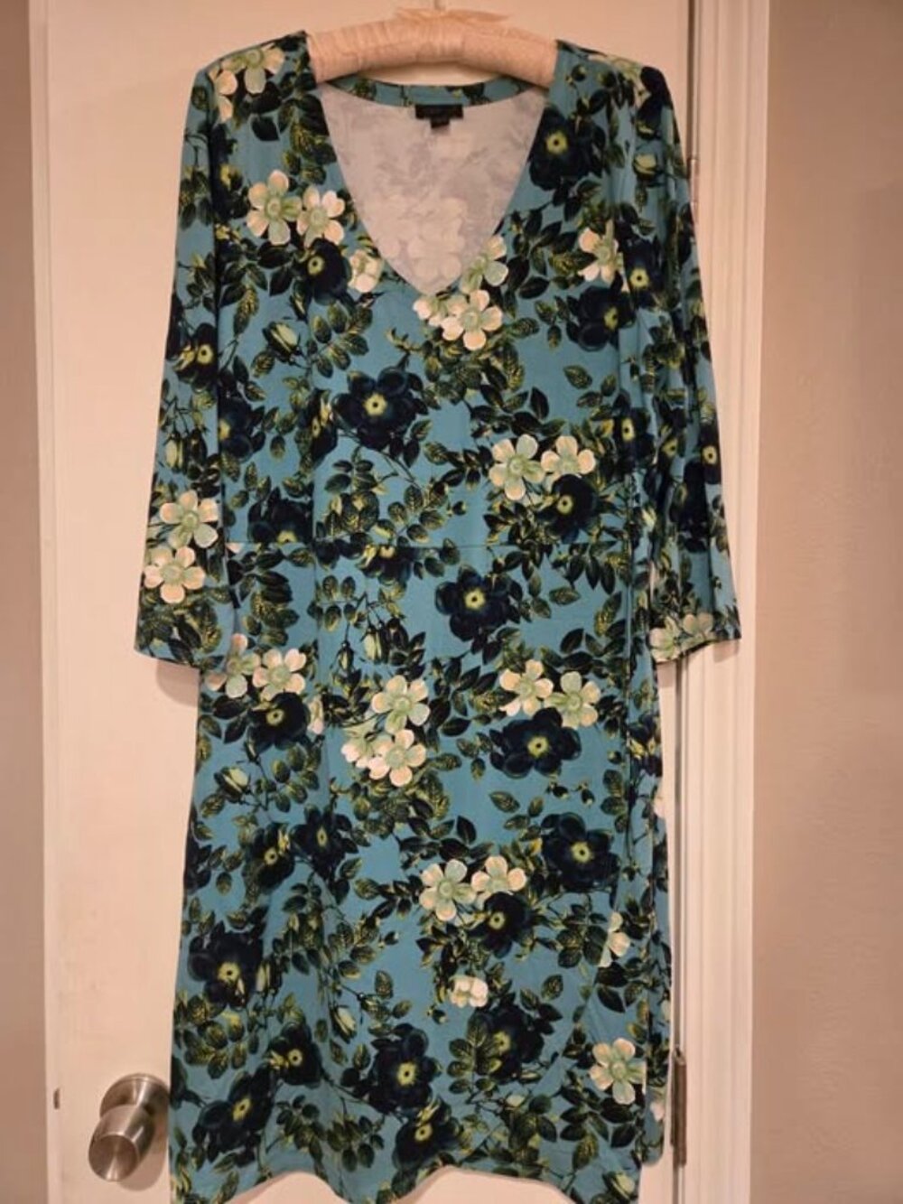 J. Jill size L dress in beautiful floral pattern, V-neck, like new